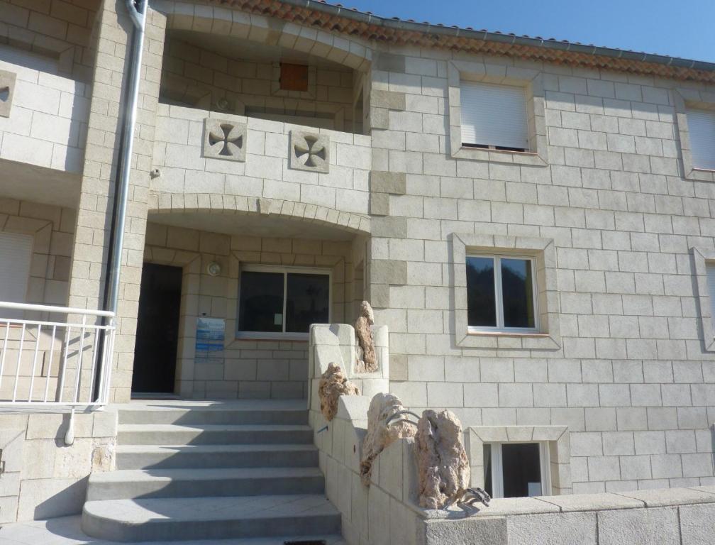 Appart'Hotel Les Rochers Auriol Exterior photo
